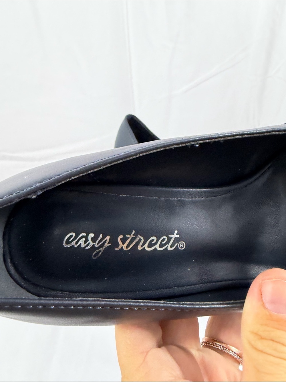 NWT Easy Street Women’s Size 6.5W Classic Navy Peep-Toe Pumps - Picture 2 of 7